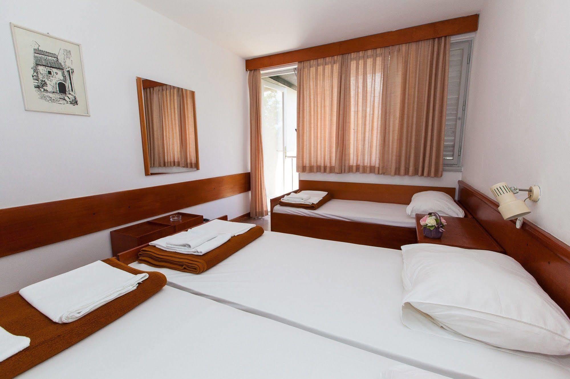 Paviljoni & Bungalow Kacjak Crikvenica Bagian luar foto