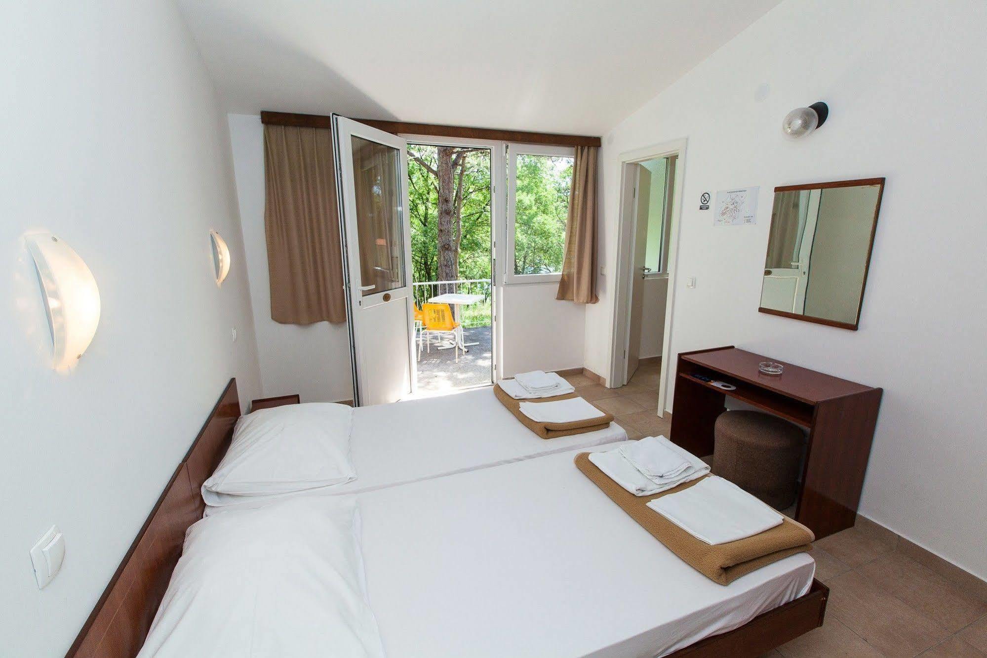 Paviljoni & Bungalow Kacjak Crikvenica Bagian luar foto